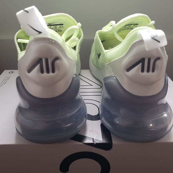 SOLD OUTSIDE OF POSH - Picture 4 of 5